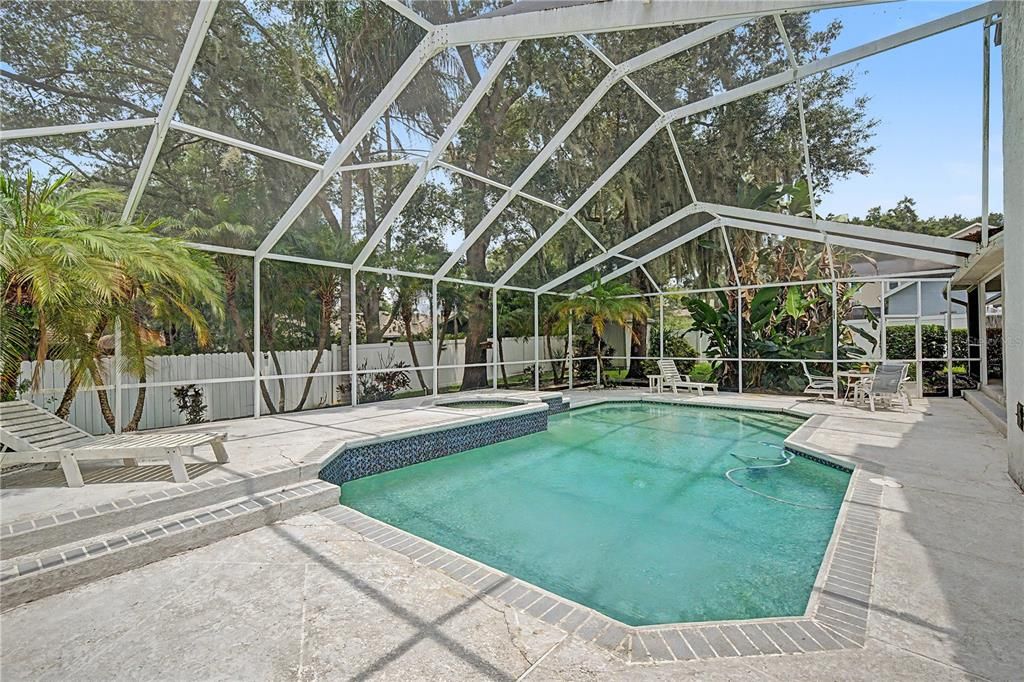En Venta: $699,000 (4 camas, 4 baños, 3320 Pies cuadrados)