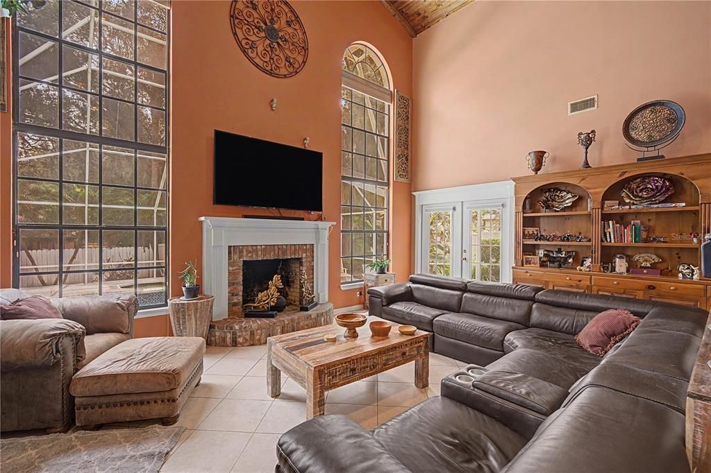 En Venta: $699,000 (4 camas, 4 baños, 3320 Pies cuadrados)