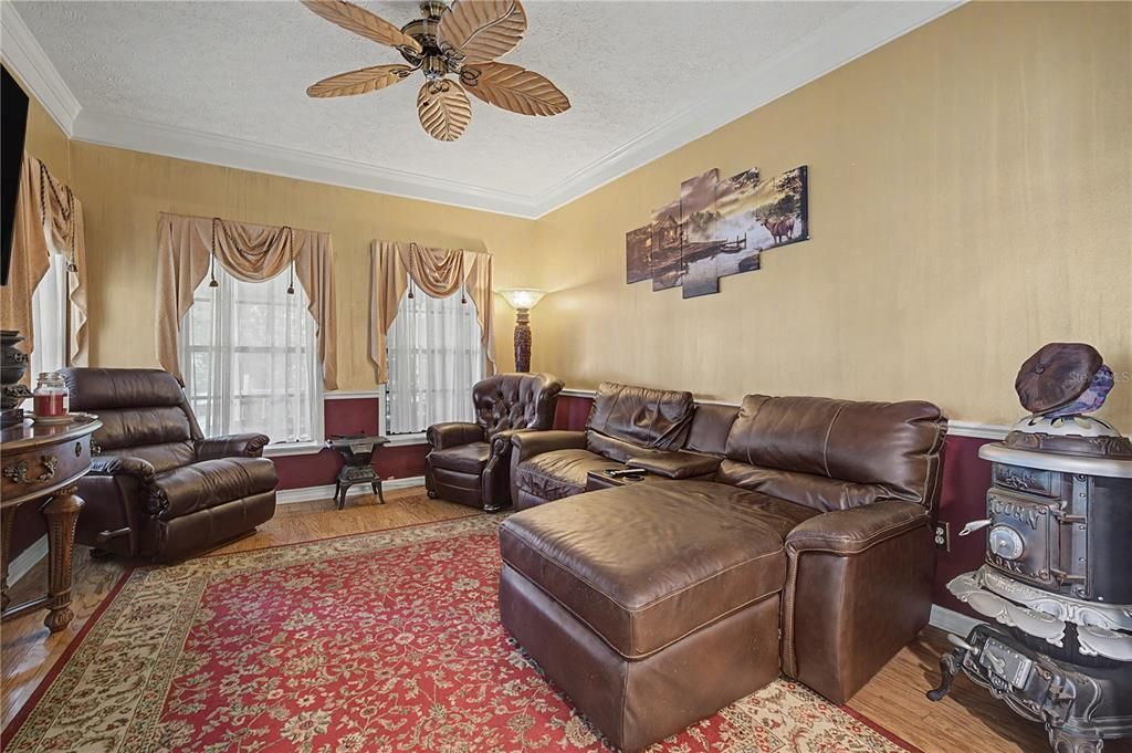 En Venta: $699,000 (4 camas, 4 baños, 3320 Pies cuadrados)
