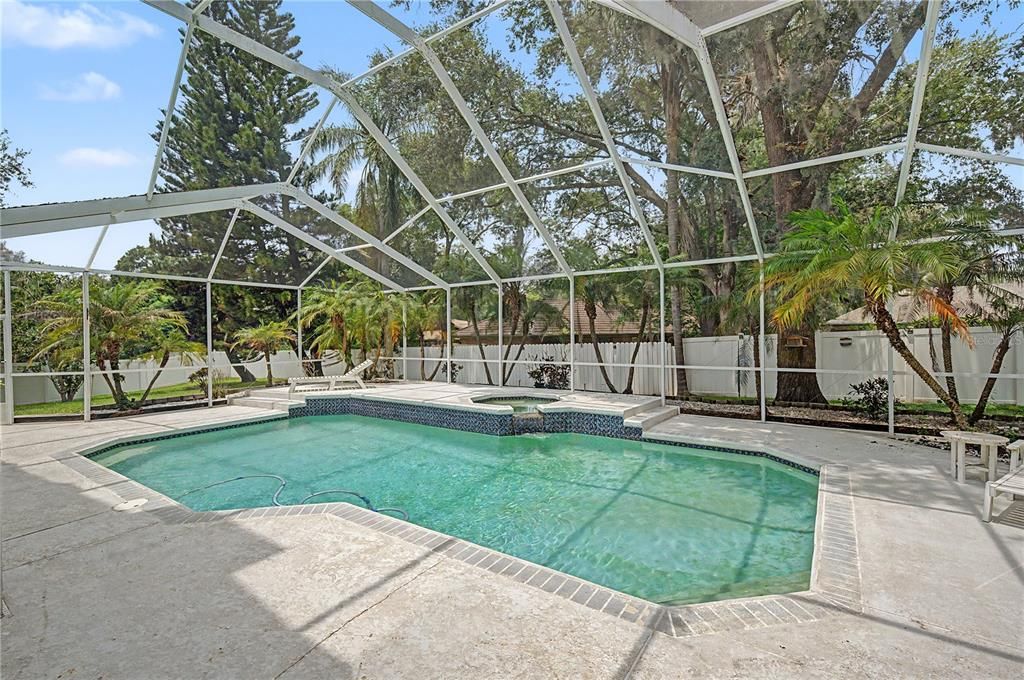 En Venta: $699,000 (4 camas, 4 baños, 3320 Pies cuadrados)