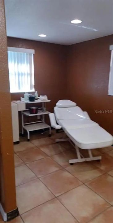 En Venta: $270,000 (0 camas, 0 baños, 1392 Pies cuadrados)