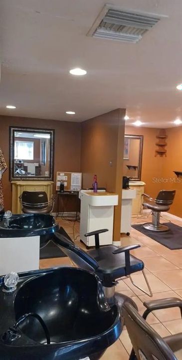 En Venta: $270,000 (0 camas, 0 baños, 1392 Pies cuadrados)