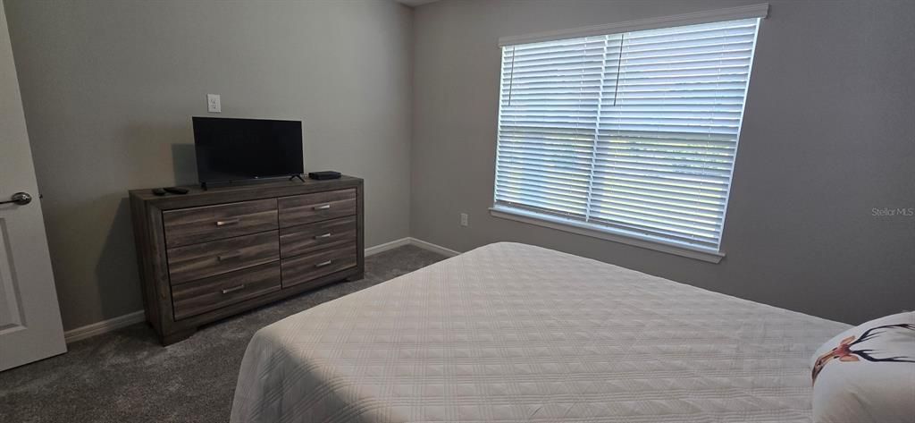For Rent: $2,595 (3 beds, 2 baths, 1256 Square Feet)