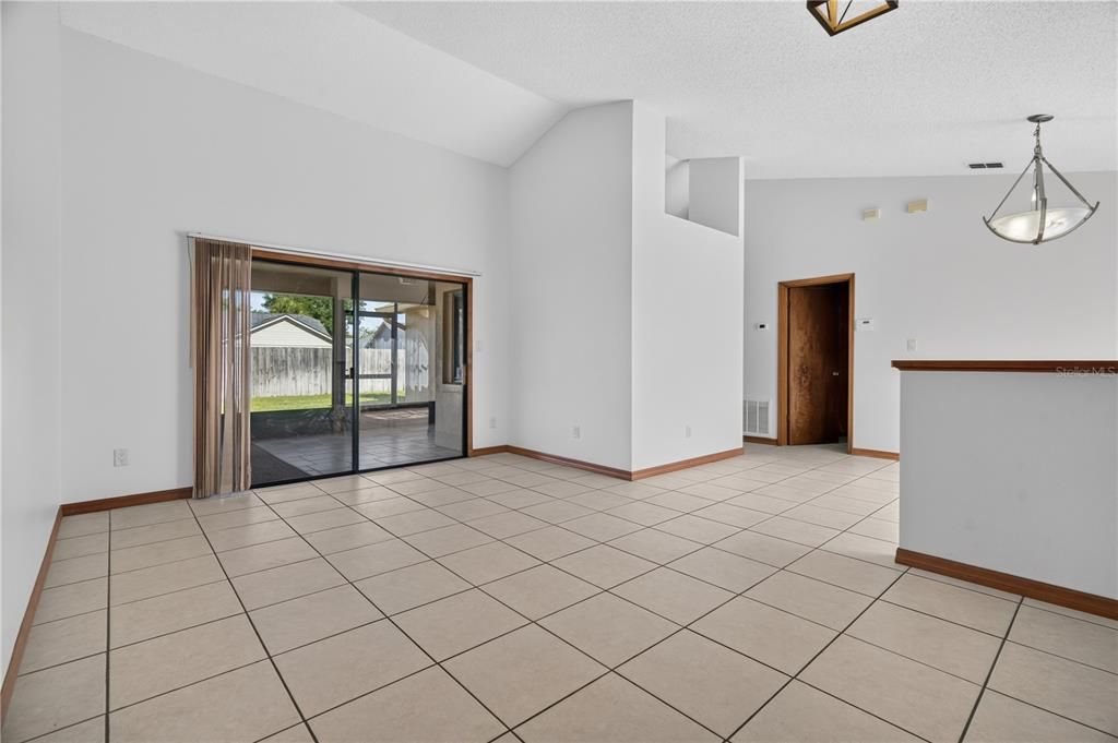 В аренду: $2,650 (3 спален, 2 ванн, 1647 Квадратных фут)