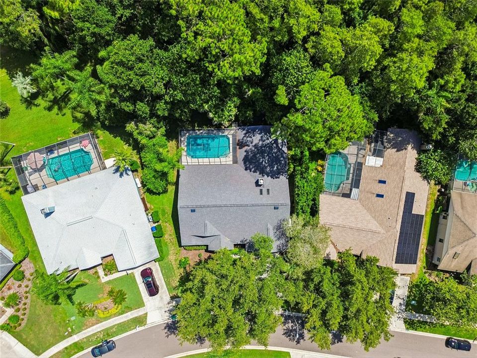 Activo con contrato: $605,000 (4 camas, 2 baños, 2300 Pies cuadrados)