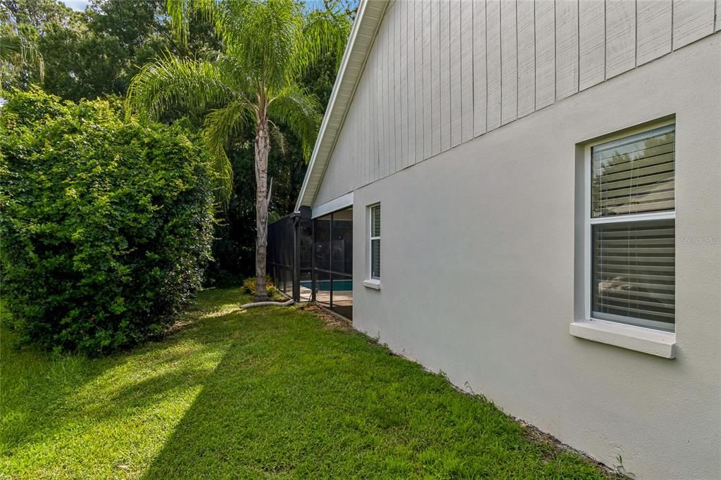 Activo con contrato: $605,000 (4 camas, 2 baños, 2300 Pies cuadrados)