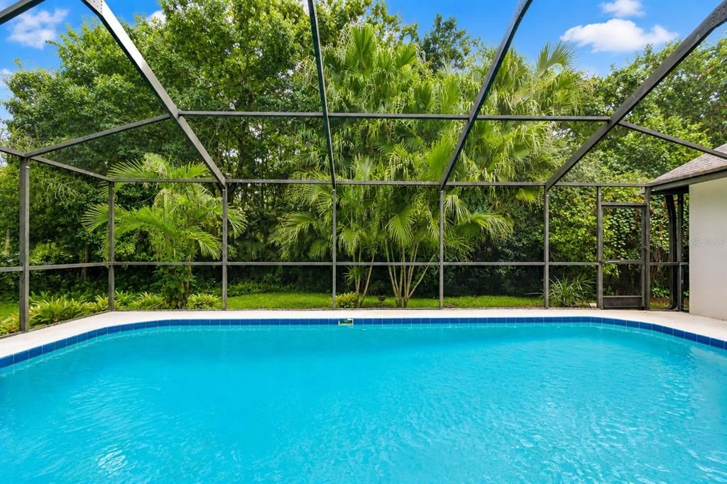Activo con contrato: $605,000 (4 camas, 2 baños, 2300 Pies cuadrados)