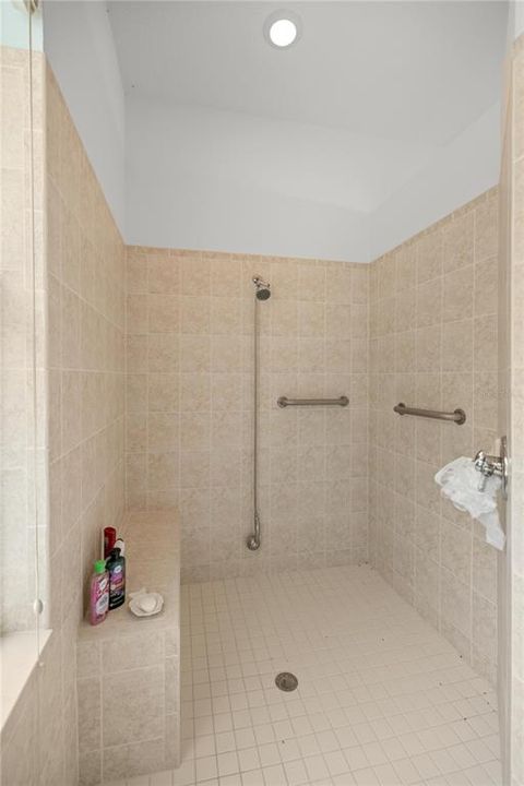 En Venta: $530,000 (3 camas, 2 baños, 2763 Pies cuadrados)