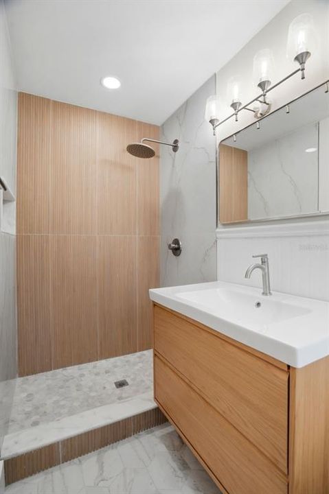 En Venta: $699,900 (2 camas, 2 baños, 1530 Pies cuadrados)