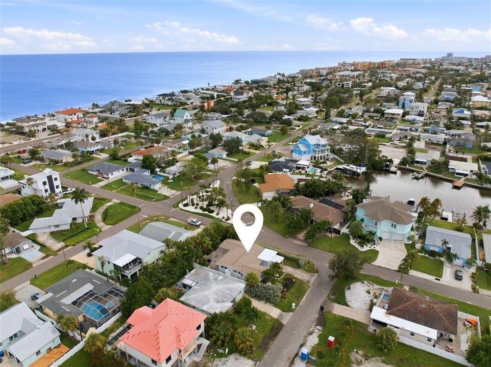 En Venta: $699,900 (2 camas, 2 baños, 1530 Pies cuadrados)