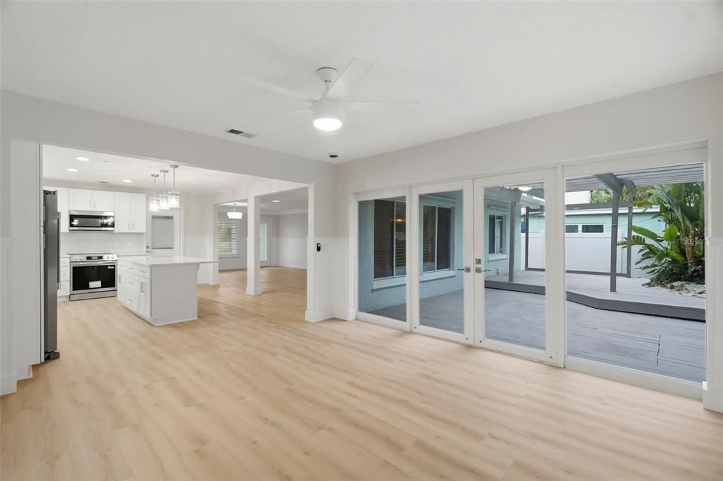 En Venta: $699,900 (2 camas, 2 baños, 1530 Pies cuadrados)