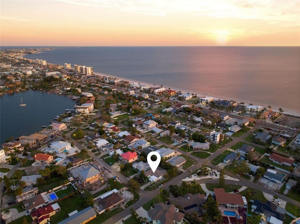 En Venta: $699,900 (2 camas, 2 baños, 1530 Pies cuadrados)