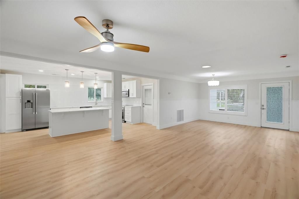 En Venta: $699,900 (2 camas, 2 baños, 1530 Pies cuadrados)