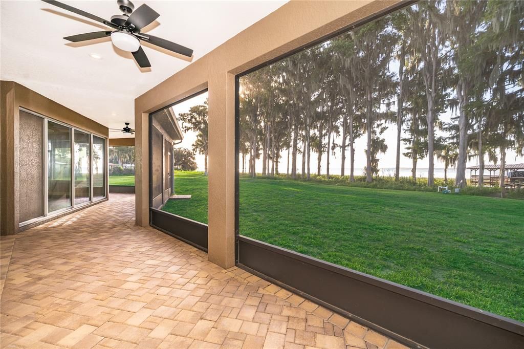 En Venta: $1,050,000 (3 camas, 2 baños, 2383 Pies cuadrados)