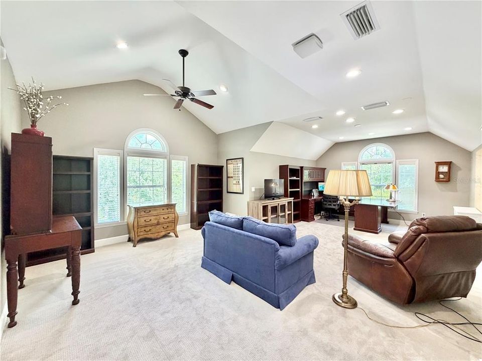 For Sale: $985,900 (5 beds, 4 baths, 3608 Square Feet)