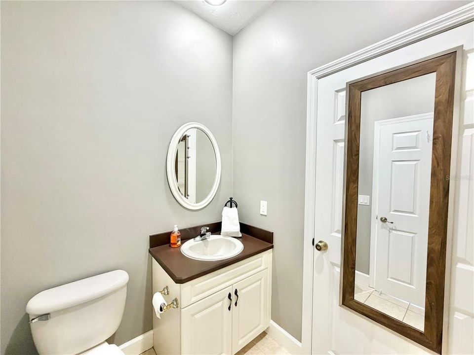 For Sale: $985,900 (5 beds, 4 baths, 3608 Square Feet)