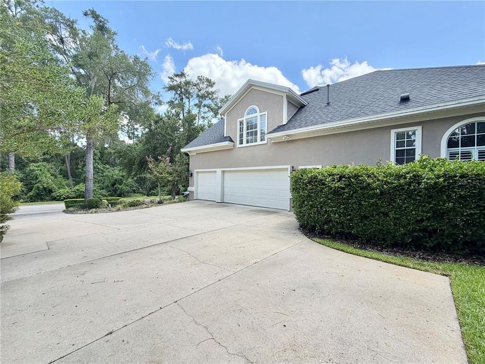 For Sale: $985,900 (5 beds, 4 baths, 3608 Square Feet)