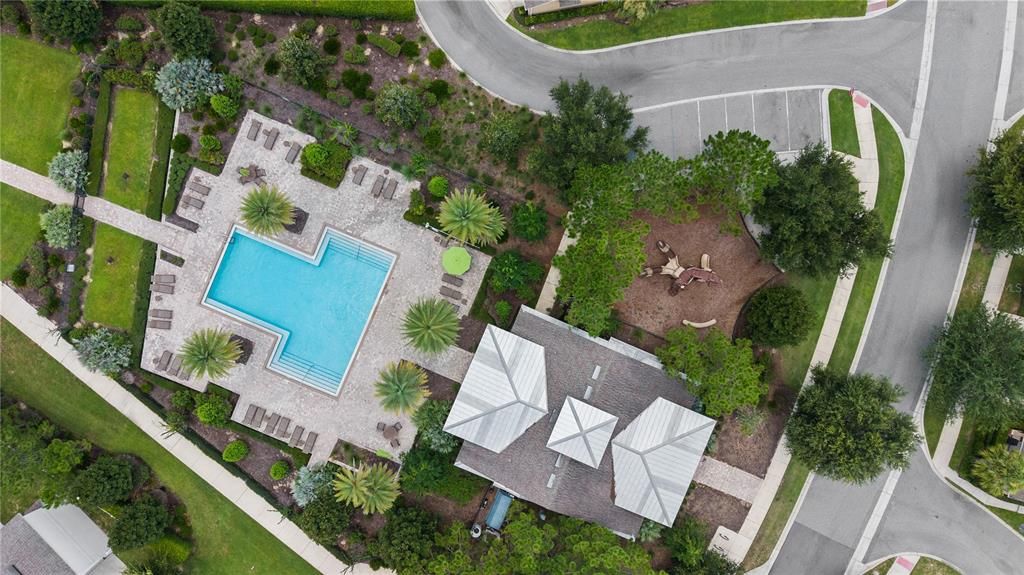 Activo con contrato: $575,000 (4 camas, 2 baños, 2066 Pies cuadrados)