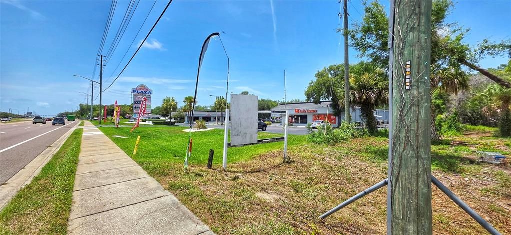 На продажу: $375,000 (1.41 acres)