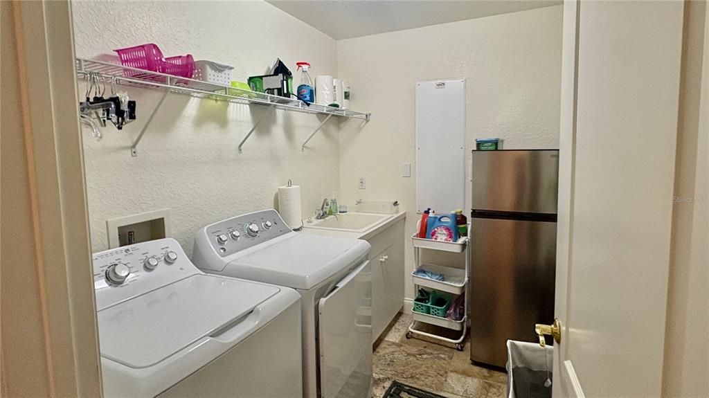 В аренду: $4,300 (3 спален, 3 ванн, 2117 Квадратных фут)