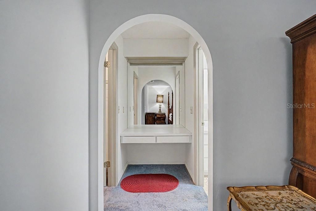 На продажу: $395,100 (2 спален, 2 ванн, 1816 Квадратных фут)