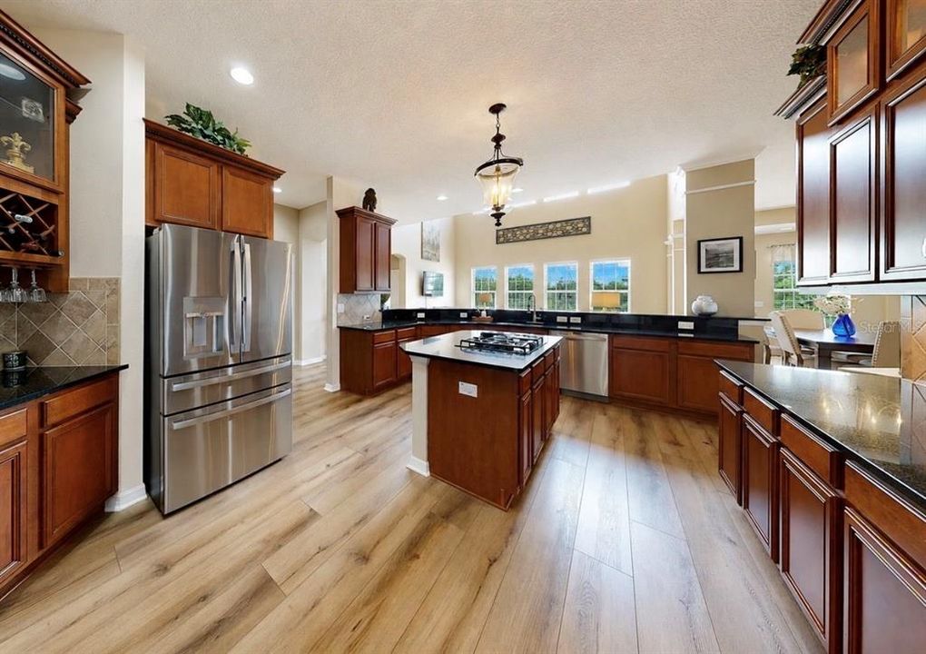 En Venta: $1,100,000 (4 camas, 3 baños, 3536 Pies cuadrados)