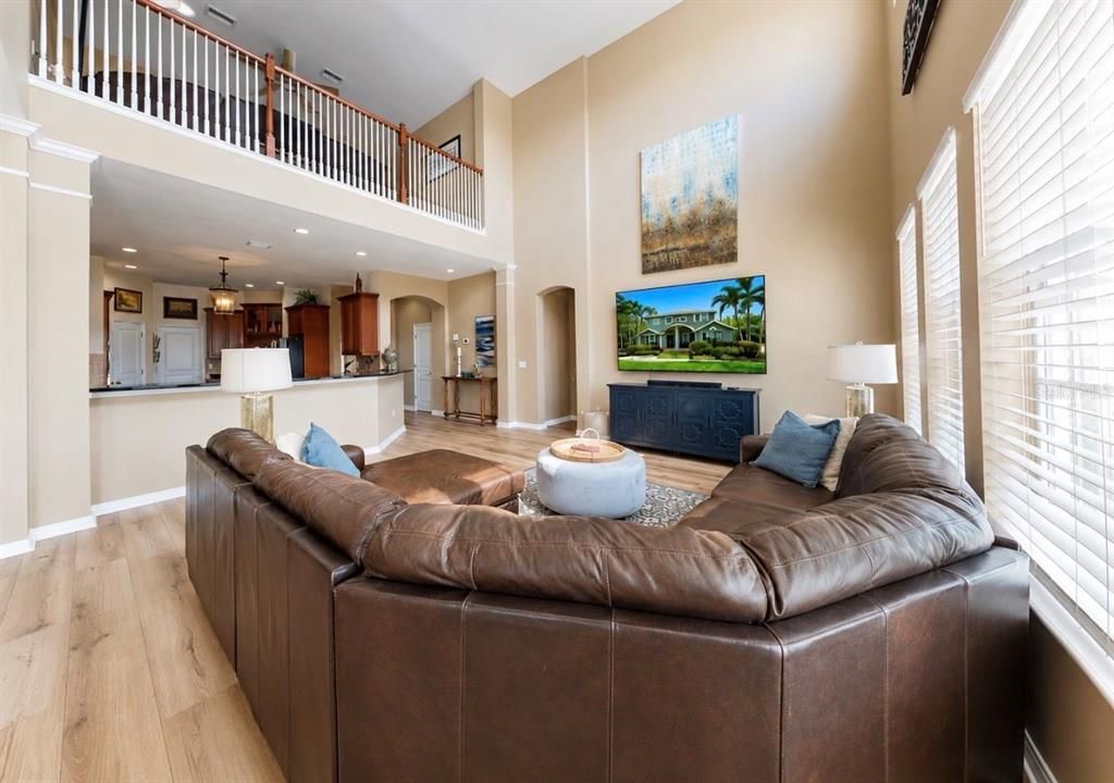 En Venta: $1,100,000 (4 camas, 3 baños, 3536 Pies cuadrados)