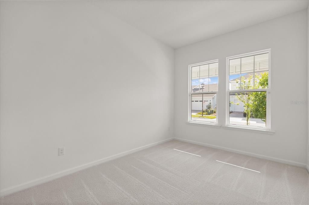 For Sale: $1,200,000 (5 beds, 3 baths, 3287 Square Feet)
