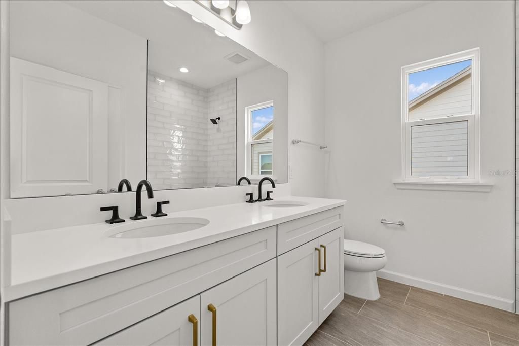For Sale: $1,200,000 (5 beds, 3 baths, 3287 Square Feet)