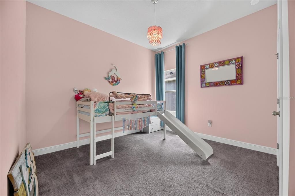 En Venta: $749,000 (4 camas, 3 baños, 2504 Pies cuadrados)