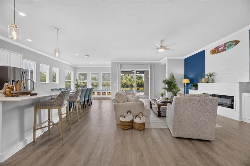 En Venta: $749,000 (4 camas, 3 baños, 2504 Pies cuadrados)
