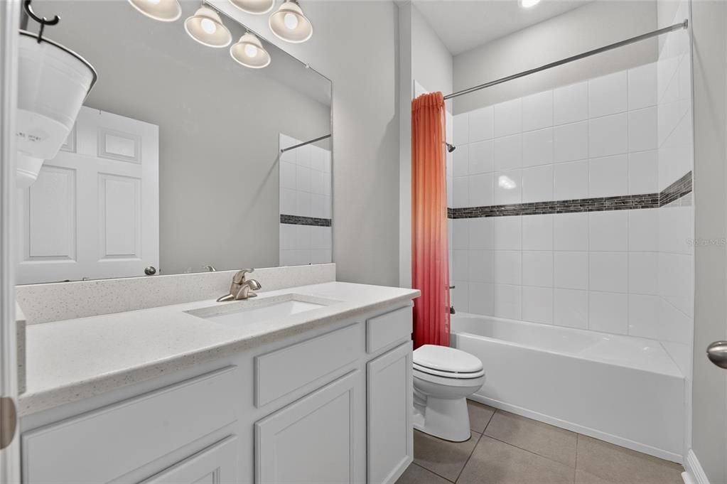 En Venta: $749,000 (4 camas, 3 baños, 2504 Pies cuadrados)