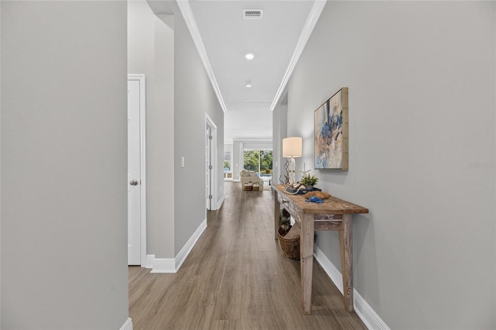 En Venta: $749,000 (4 camas, 3 baños, 2504 Pies cuadrados)