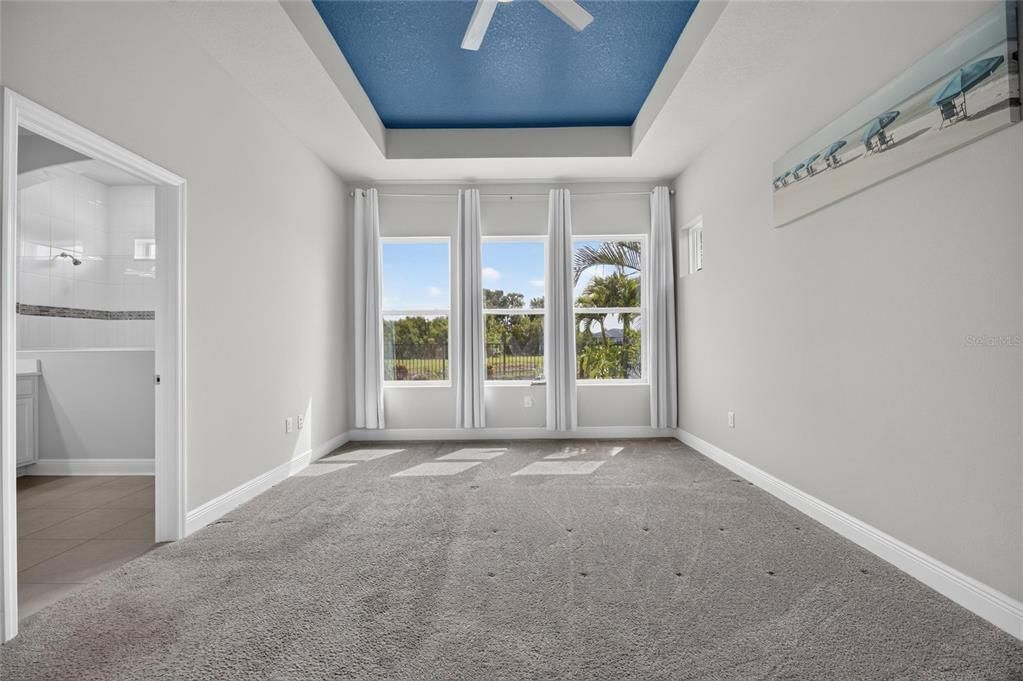 En Venta: $749,000 (4 camas, 3 baños, 2504 Pies cuadrados)