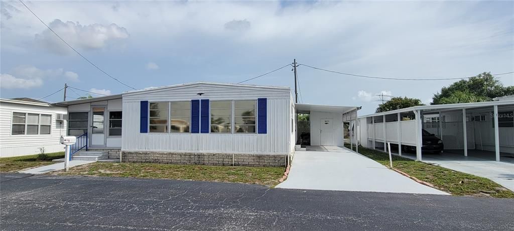 For Sale: $139,000 (2 beds, 2 baths, 1056 Square Feet)