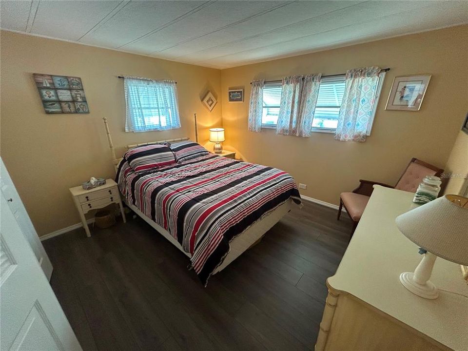 For Sale: $139,000 (2 beds, 2 baths, 1056 Square Feet)