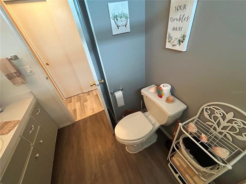 For Sale: $139,000 (2 beds, 2 baths, 1056 Square Feet)