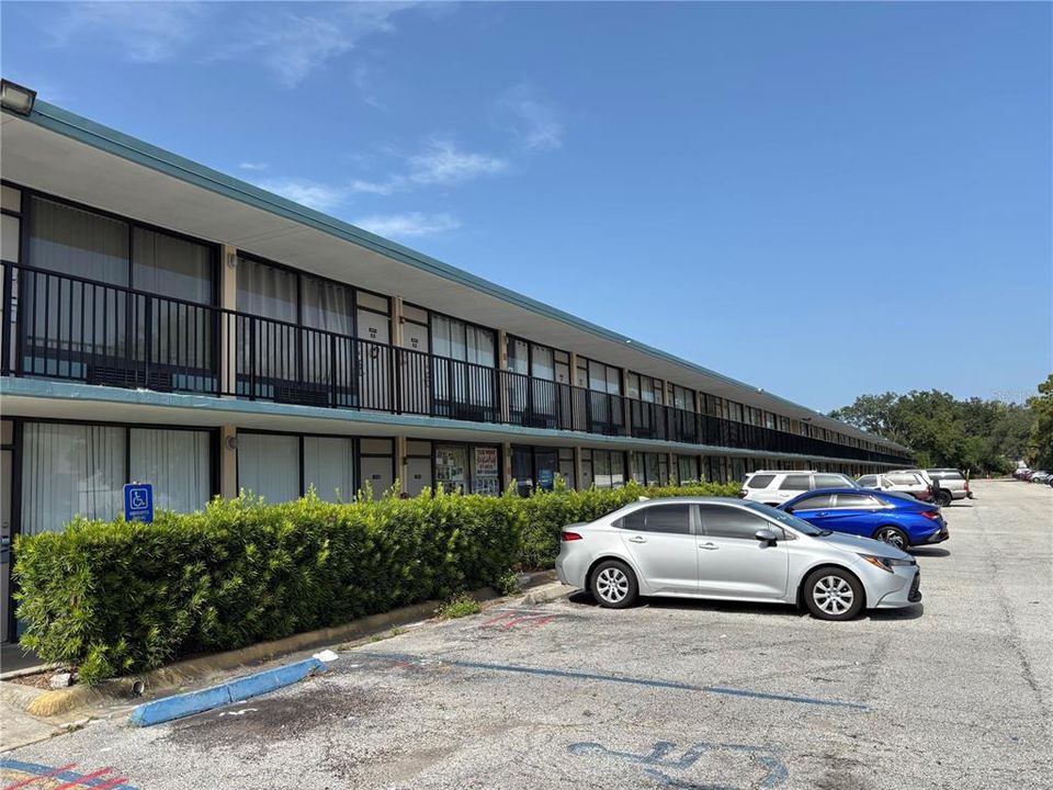 For Sale: $65,000 (1 beds, 1 baths, 276 Square Feet)