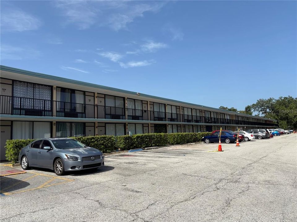 For Sale: $65,000 (1 beds, 1 baths, 276 Square Feet)