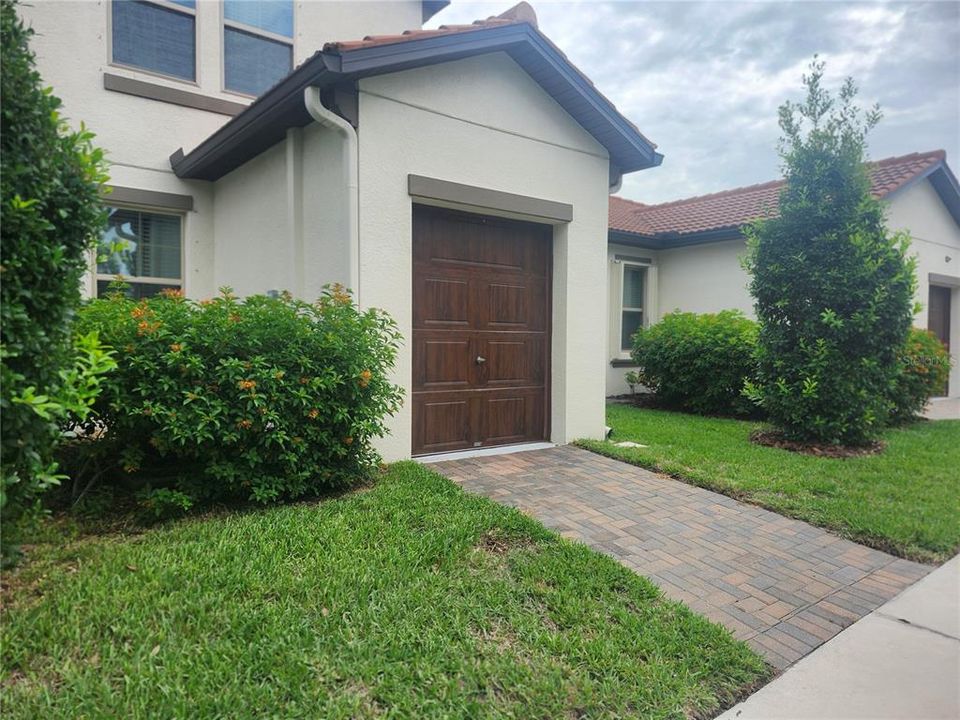 For Sale: $289,900 (2 beds, 2 baths, 1713 Square Feet)