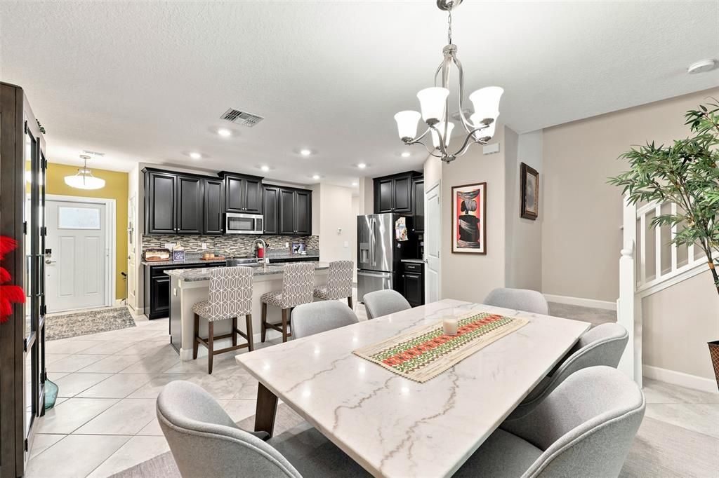 For Sale: $289,900 (2 beds, 2 baths, 1713 Square Feet)
