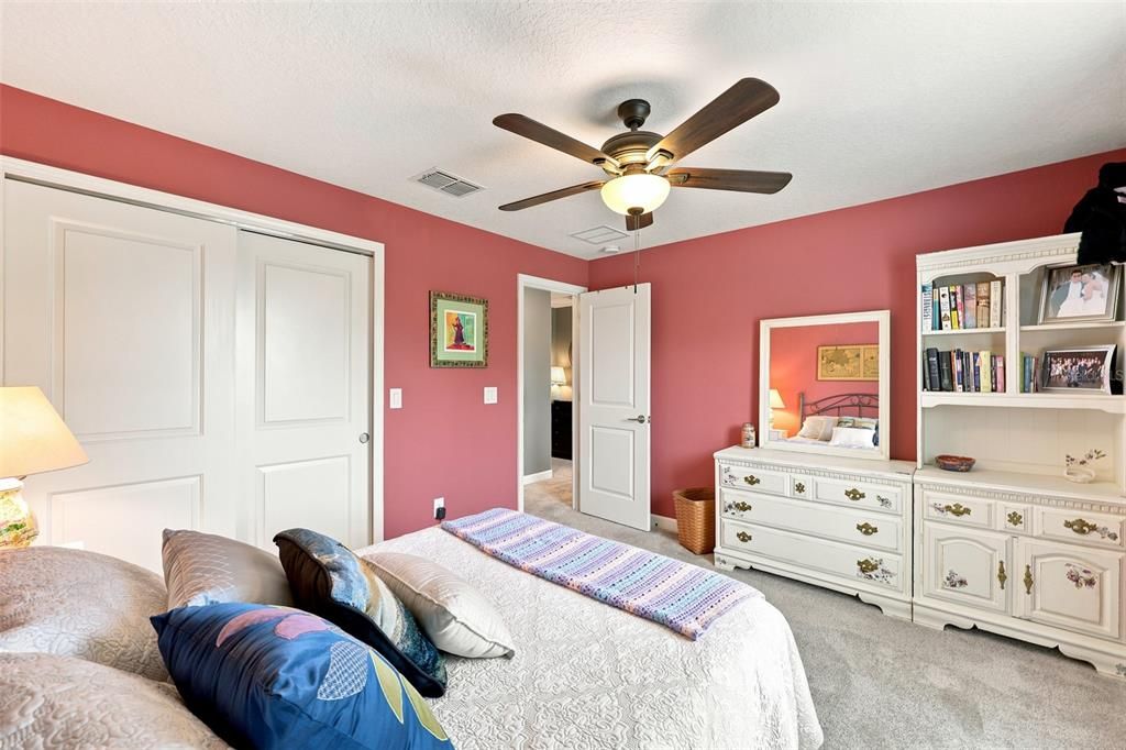 For Sale: $289,900 (2 beds, 2 baths, 1713 Square Feet)