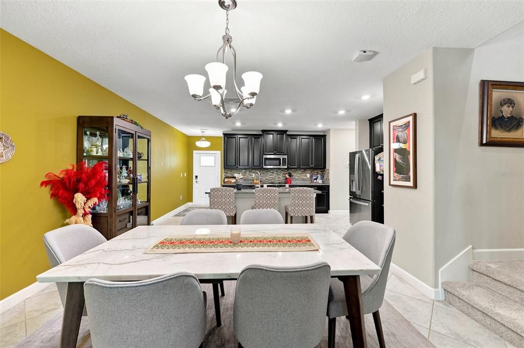 For Sale: $289,900 (2 beds, 2 baths, 1713 Square Feet)