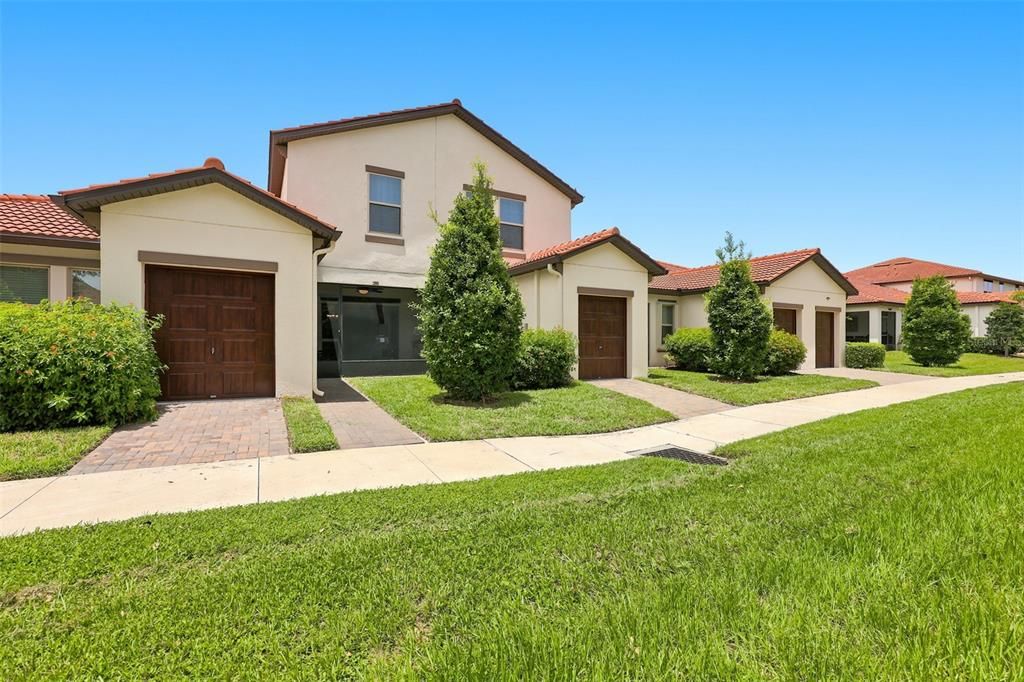 For Sale: $289,900 (2 beds, 2 baths, 1713 Square Feet)
