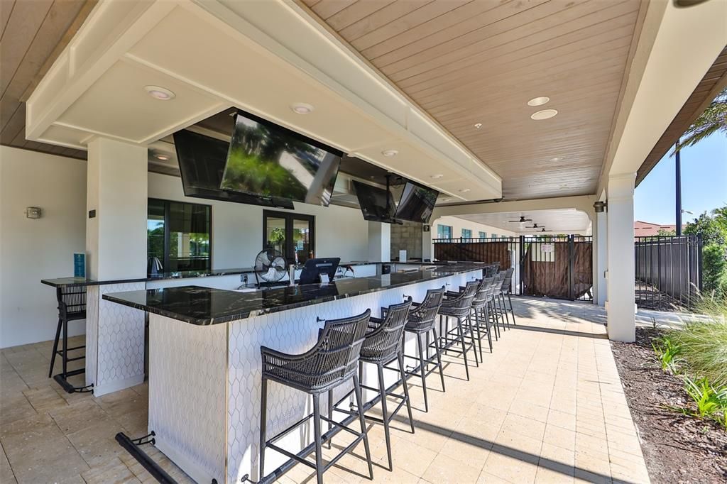 For Sale: $289,900 (2 beds, 2 baths, 1713 Square Feet)