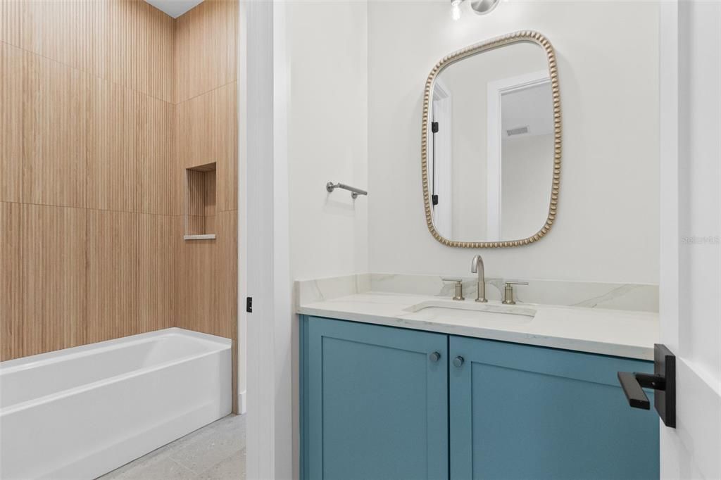 En Venta: $1,749,000 (5 camas, 4 baños, 3200 Pies cuadrados)