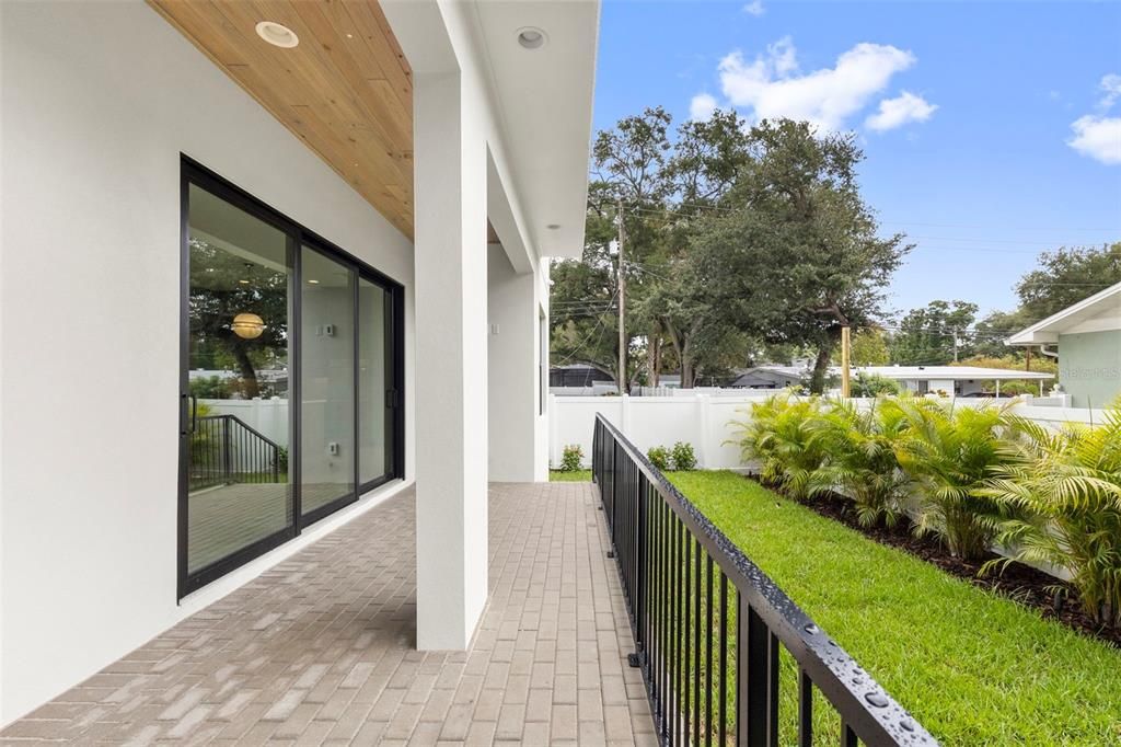 En Venta: $1,749,000 (5 camas, 4 baños, 3200 Pies cuadrados)