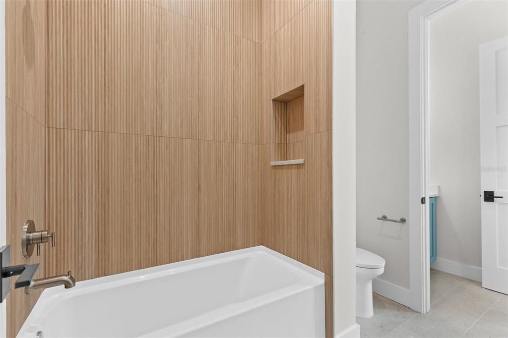 En Venta: $1,749,000 (5 camas, 4 baños, 3200 Pies cuadrados)