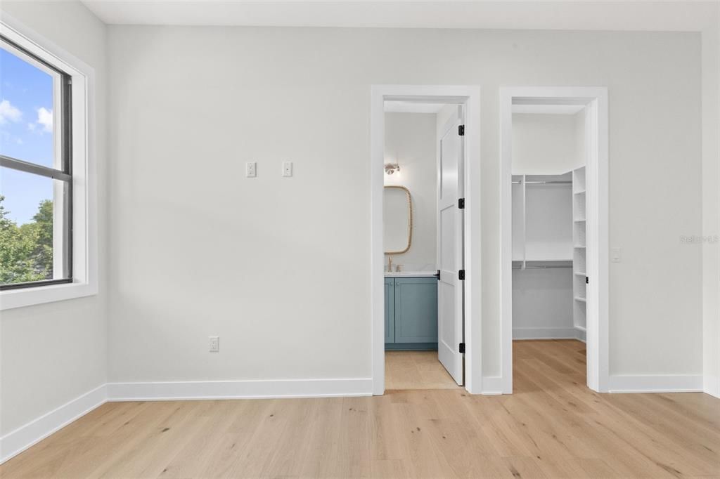 En Venta: $1,749,000 (5 camas, 4 baños, 3200 Pies cuadrados)