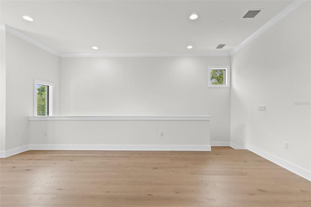 En Venta: $1,749,000 (5 camas, 4 baños, 3200 Pies cuadrados)